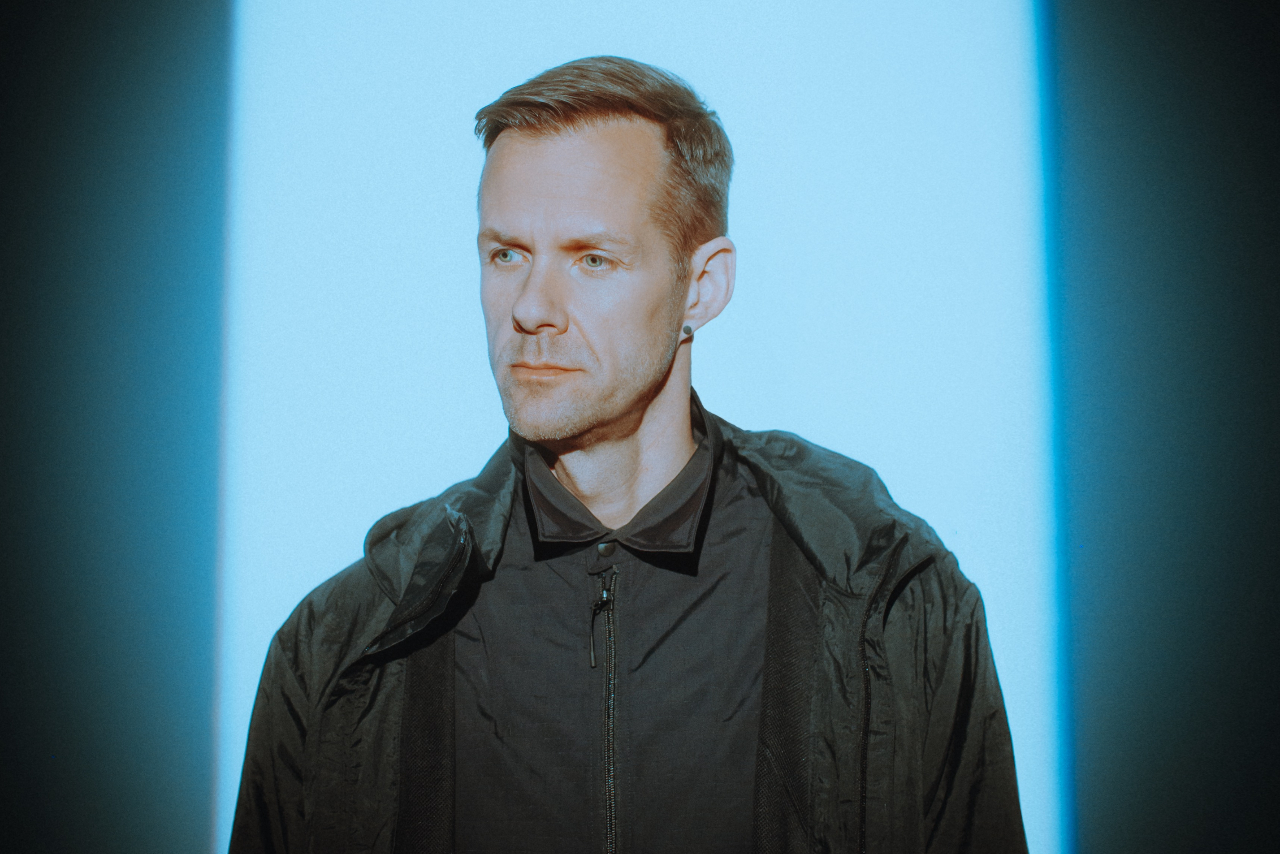 Adam Beyer shares AI-inspired EP, ‘Robotic Arms’ - Electronic Groove