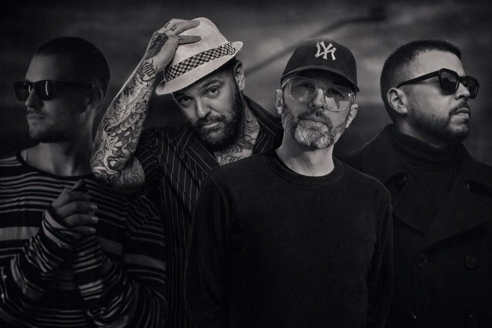 Thaddeus X, Lopezhouse, Mohn, Prototype