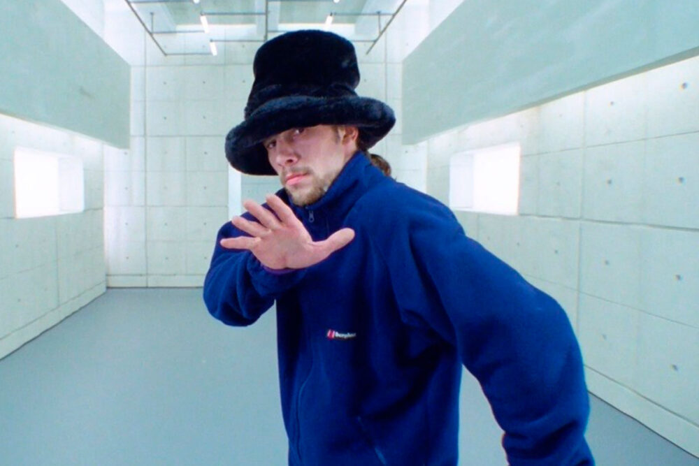 Jamiroquai-Virtual-Insanity-Official