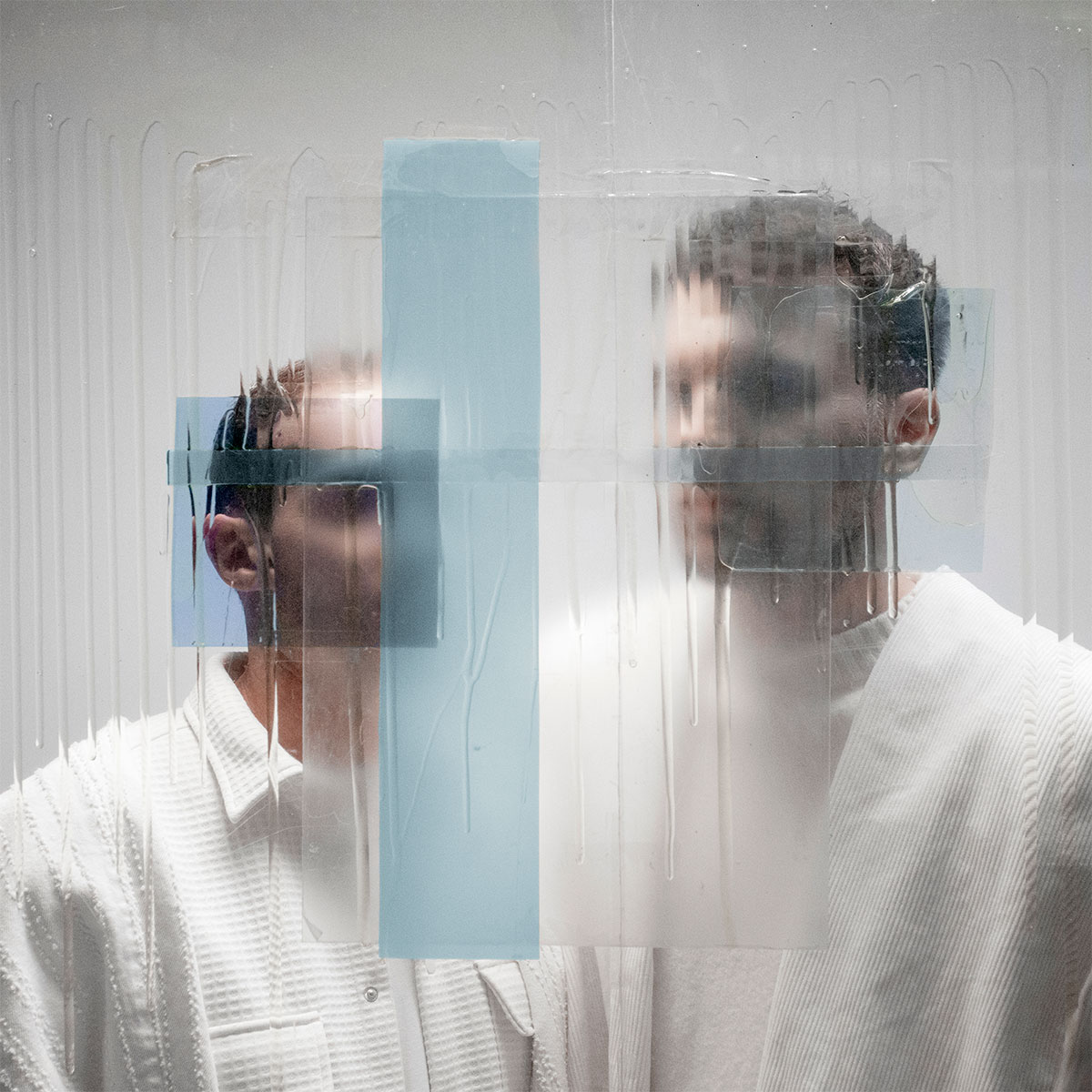 il:lo on ‘Lucent’, emotional tension, and finding space through sound